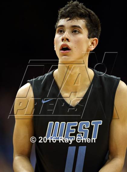 Thumbnail 2 in Pueblo West vs. Valor Christian (CHSAA 4A Final) photogallery.