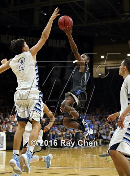 Thumbnail 1 in Pueblo West vs. Valor Christian (CHSAA 4A Final) photogallery.