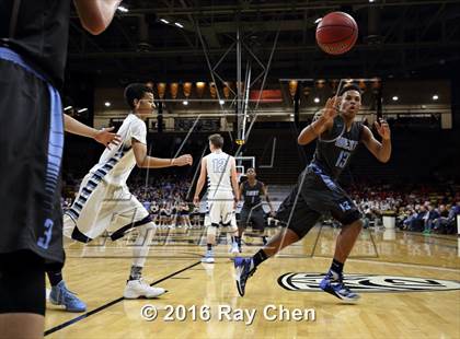 Thumbnail 2 in Pueblo West vs. Valor Christian (CHSAA 4A Final) photogallery.