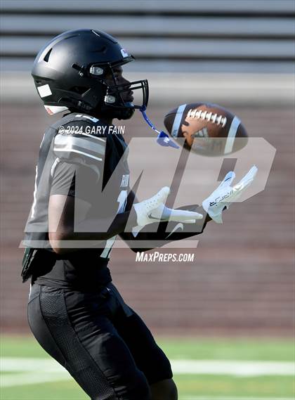 Thumbnail 1 in Signal Mountain vs. Ridgeland (scrimmage) photogallery.