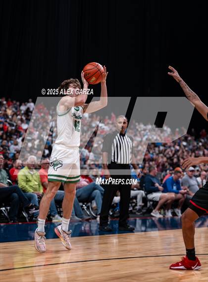 Thumbnail 2 in Paradise vs. Kountze (UIL 3A Basketball Division II Final) photogallery.