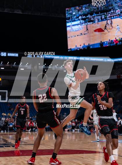Thumbnail 2 in Paradise vs. Kountze (UIL 3A Basketball Division II Final) photogallery.