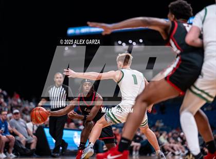 Thumbnail 1 in Paradise vs. Kountze (UIL 3A Basketball Division II Final) photogallery.
