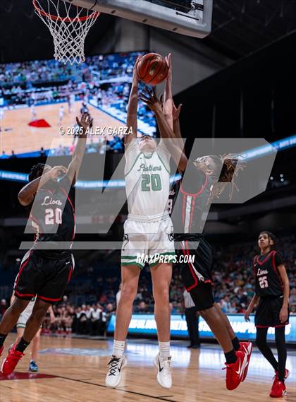 Thumbnail 2 in Paradise vs. Kountze (UIL 3A Basketball Division II Final) photogallery.