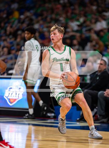 Thumbnail 2 in Paradise vs. Kountze (UIL 3A Basketball Division II Final) photogallery.