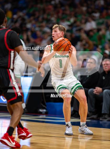 Thumbnail 3 in Paradise vs. Kountze (UIL 3A Basketball Division II Final) photogallery.