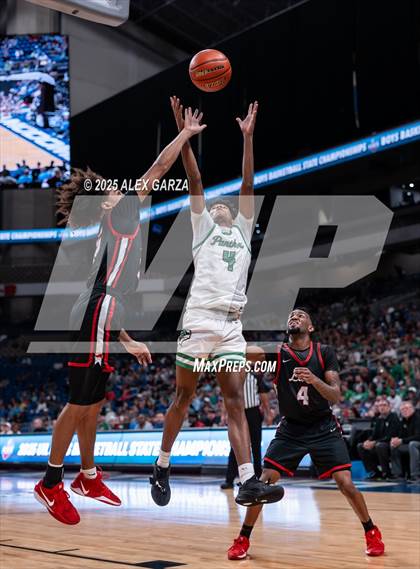 Thumbnail 3 in Paradise vs. Kountze (UIL 3A Basketball Division II Final) photogallery.