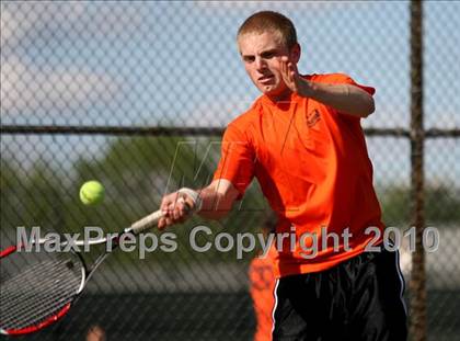 Thumbnail 3 in Freeport vs. Harlem photogallery.