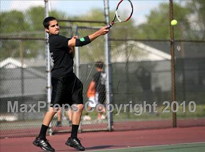 Thumbnail 2 in Freeport vs. Harlem photogallery.