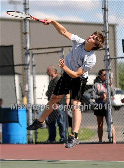 Thumbnail 2 in Freeport vs. Harlem photogallery.