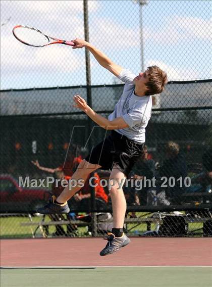 Thumbnail 3 in Freeport vs. Harlem photogallery.
