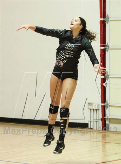 Thumbnail 3 in Desert Ridge vs. Basha  (Nike Tournament of Champions) photogallery.