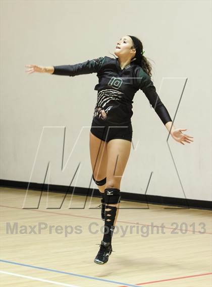 Thumbnail 2 in Desert Ridge vs. Basha  (Nike Tournament of Champions) photogallery.