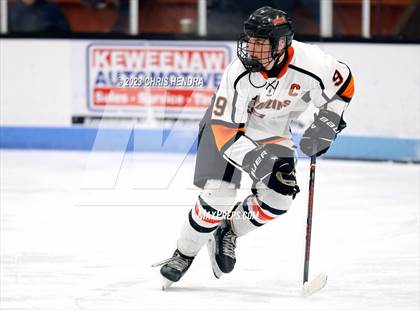 Thumbnail 2 in Brother Rice @ Houghton photogallery.