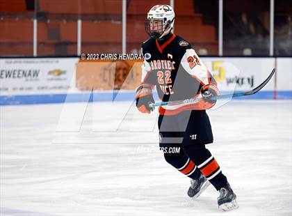 Thumbnail 3 in Brother Rice @ Houghton photogallery.