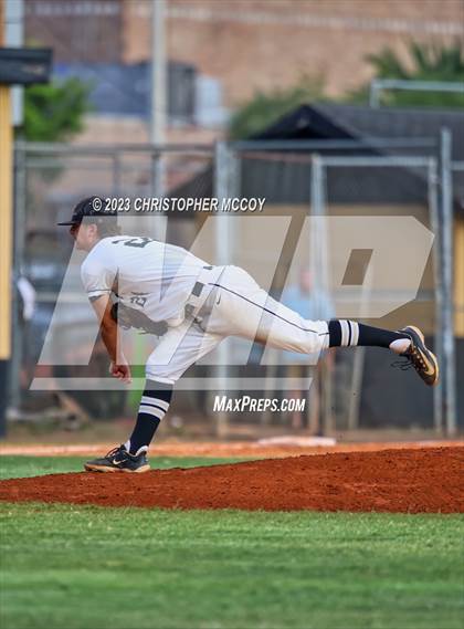Thumbnail 3 in Lakewood Ranch vs. Plant (FHSAA 7A Regional Semifinal) photogallery.