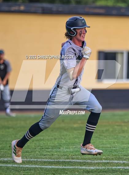 Thumbnail 2 in Lakewood Ranch vs. Plant (FHSAA 7A Regional Semifinal) photogallery.
