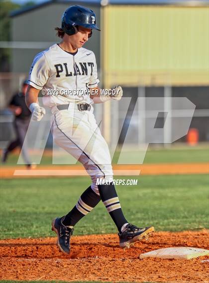 Thumbnail 2 in Lakewood Ranch vs. Plant (FHSAA 7A Regional Semifinal) photogallery.