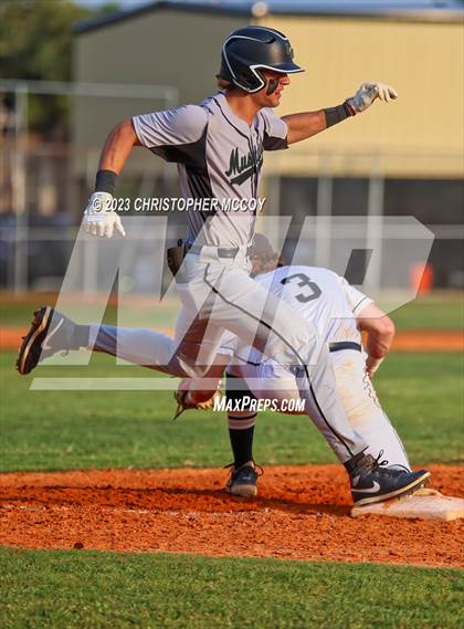 Thumbnail 2 in Lakewood Ranch vs. Plant (FHSAA 7A Regional Semifinal) photogallery.