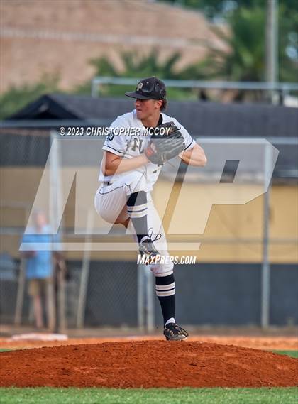 Thumbnail 3 in Lakewood Ranch vs. Plant (FHSAA 7A Regional Semifinal) photogallery.