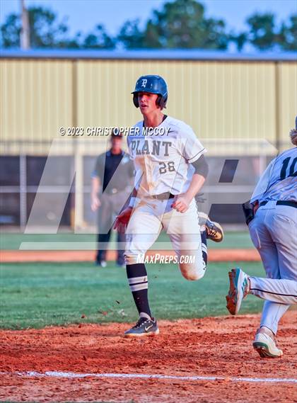 Thumbnail 2 in Lakewood Ranch vs. Plant (FHSAA 7A Regional Semifinal) photogallery.