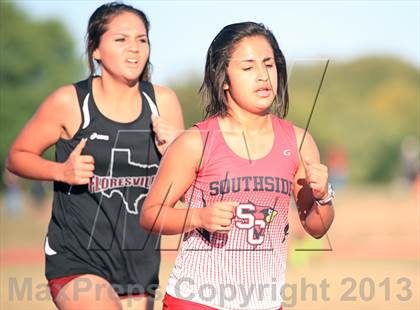 Thumbnail 3 in Uvalde 29 4A District Cross Country Meet photogallery.