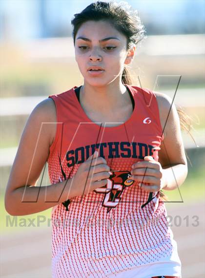 Thumbnail 2 in Uvalde 29 4A District Cross Country Meet photogallery.