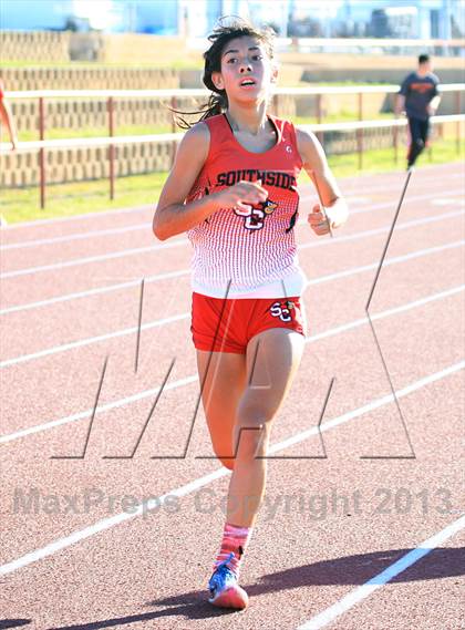 Thumbnail 3 in Uvalde 29 4A District Cross Country Meet photogallery.