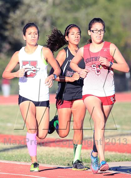 Thumbnail 1 in Uvalde 29 4A District Cross Country Meet photogallery.