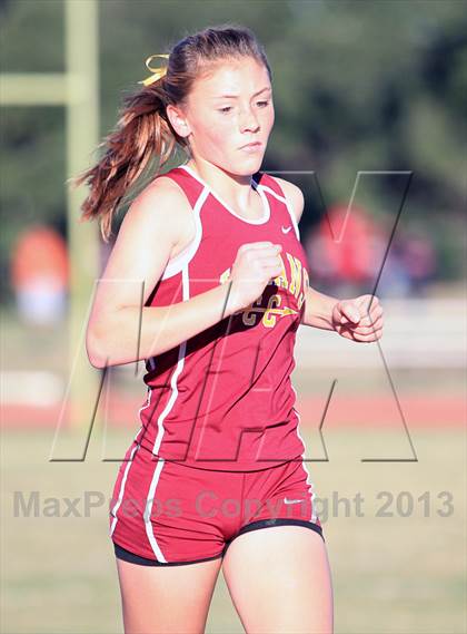 Thumbnail 2 in Uvalde 29 4A District Cross Country Meet photogallery.