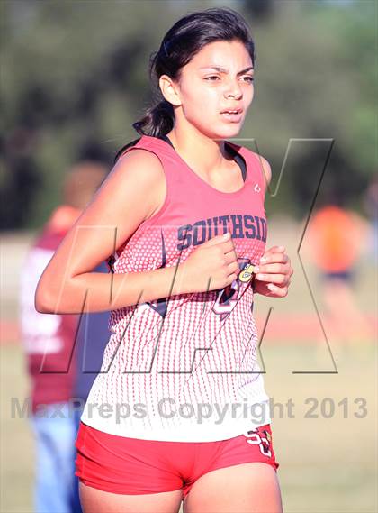Thumbnail 2 in Uvalde 29 4A District Cross Country Meet photogallery.