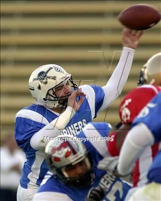 Thumbnail 1 in 2005 So Cal Shrine Game photogallery.