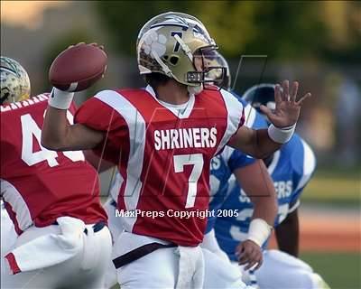 Thumbnail 1 in 2005 So Cal Shrine Game photogallery.