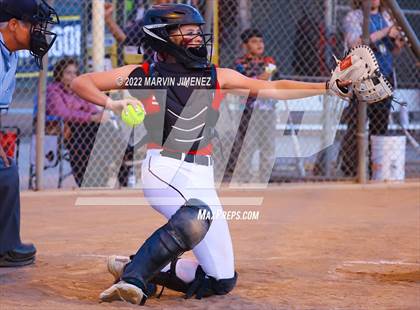 Thumbnail 1 in Royal vs. Simi High photogallery.
