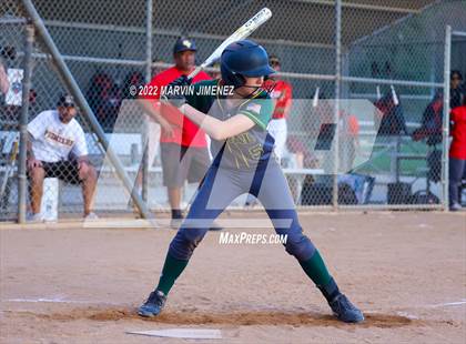Thumbnail 2 in Royal vs. Simi High photogallery.