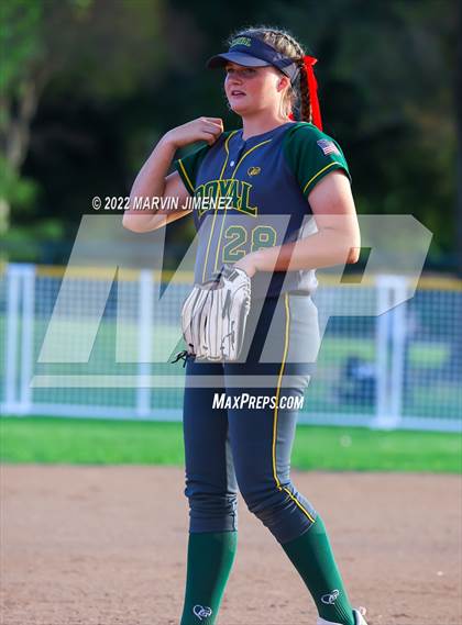 Thumbnail 1 in Royal vs. Simi High photogallery.