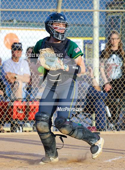 Thumbnail 1 in Royal vs. Simi High photogallery.