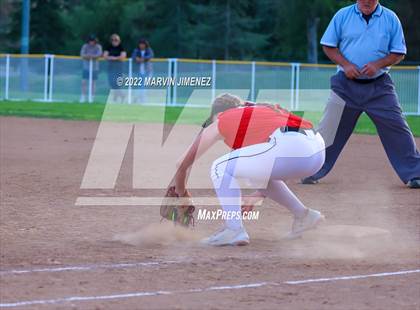Thumbnail 3 in Royal vs. Simi High photogallery.