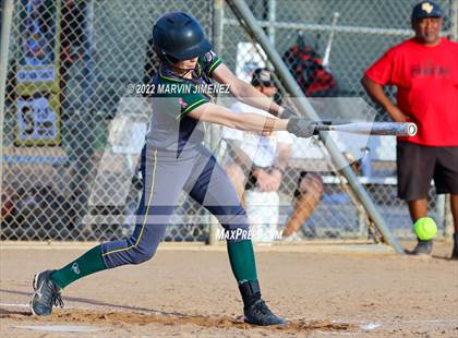 Thumbnail 1 in Royal vs. Simi High photogallery.