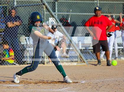 Thumbnail 1 in Royal vs. Simi High photogallery.