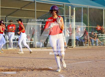 Thumbnail 3 in Royal vs. Simi High photogallery.