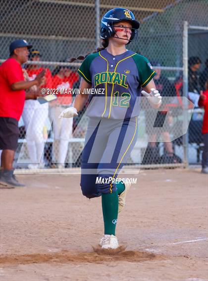Thumbnail 3 in Royal vs. Simi High photogallery.