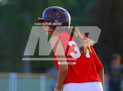 Thumbnail 1 in Royal vs. Simi High photogallery.