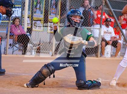 Thumbnail 2 in Royal vs. Simi High photogallery.