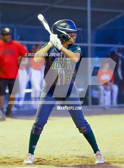 Thumbnail 2 in Royal vs. Simi High photogallery.