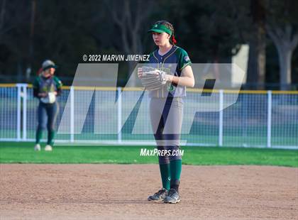 Thumbnail 1 in Royal vs. Simi High photogallery.