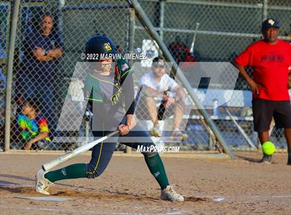 Thumbnail 1 in Royal vs. Simi High photogallery.