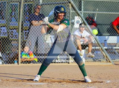 Thumbnail 2 in Royal vs. Simi High photogallery.