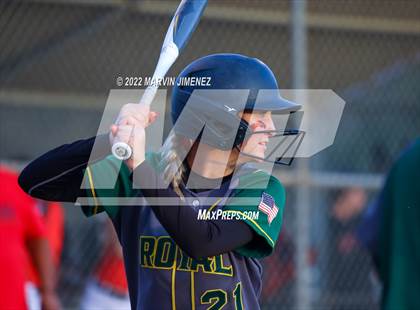 Thumbnail 2 in Royal vs. Simi High photogallery.