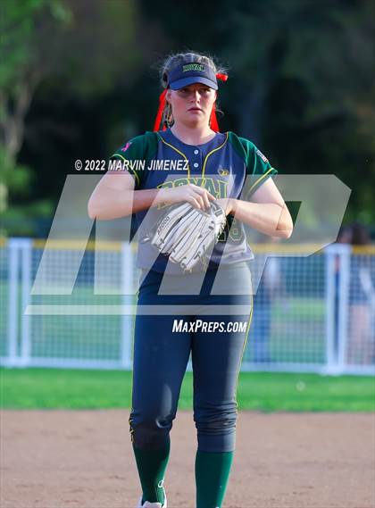 Thumbnail 3 in Royal vs. Simi High photogallery.